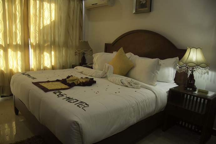 Imagen de la habitación del Hotel Zimbo Golden. Foto 11