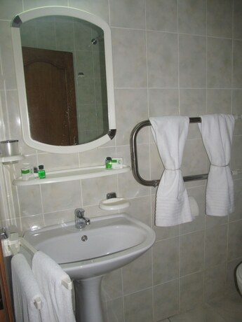 Imagen de la habitación del Hotel Zimbru. Foto 11