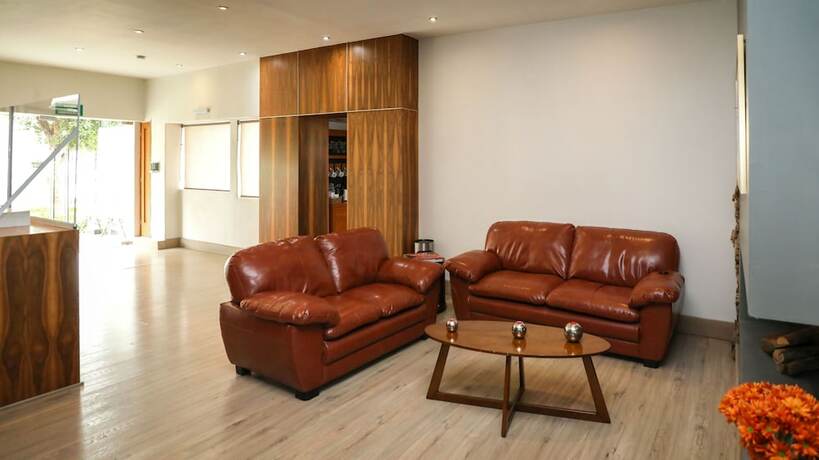 Imagen general del Hotel Zimmer Suites. Foto 6