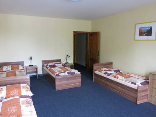 Imagen de la habitación del Hotel Zimn&iacute; Stadion, Bohemia Central. Foto 9
