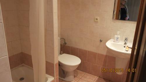 Imagen de la habitación del Hotel Zimn&iacute; Stadion. Foto 3