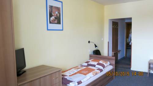 Imagen de la habitación del Hotel Zimn&iacute; Stadion. Foto 13