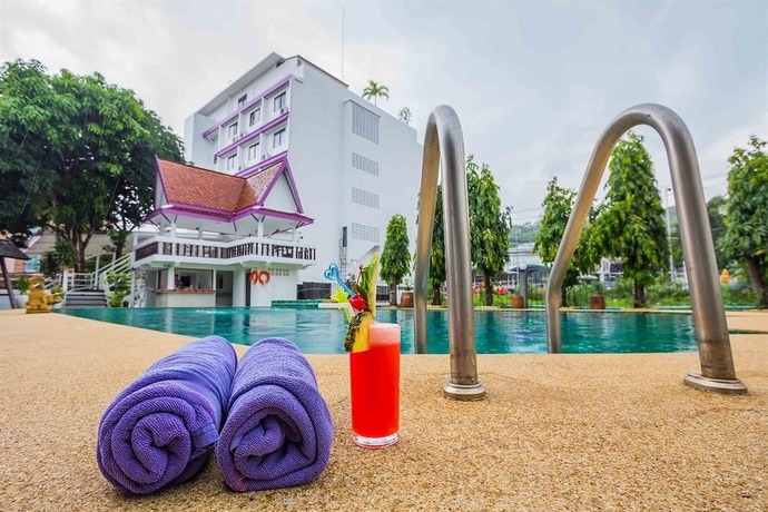 Imagen de la piscina del Hotel Zing. Foto 11