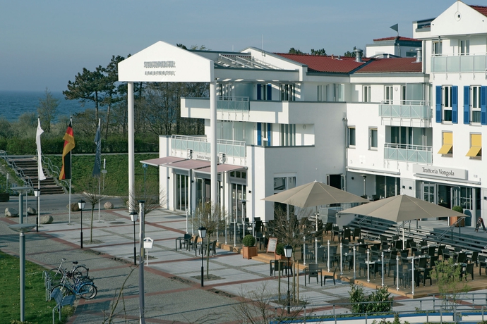 Imagen de los exteriores del Hotel Zingst. Foto 9