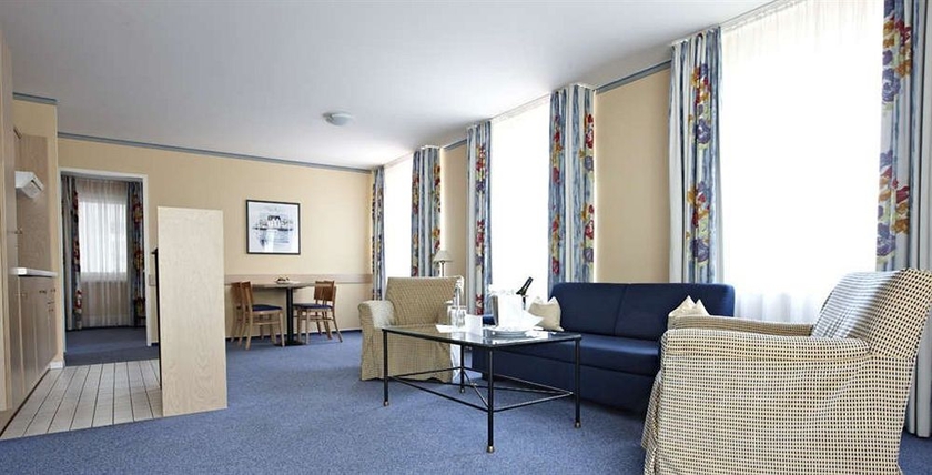 Imagen de los interiores del Hotel Zingst. Foto 14