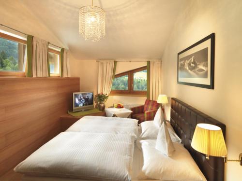 Imagen de la habitación del Hotel Zinnkr&uuml;gl. Foto 10