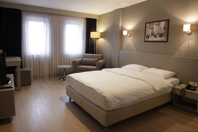 Imagen de la habitación del Hotel Zinos. Foto 9