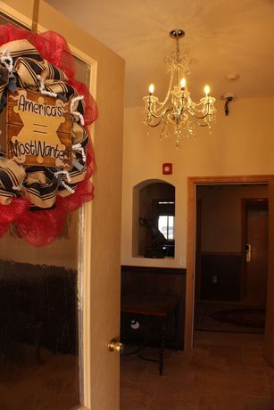 Imagen de los interiores del Hotel Zion\'s Most Wanted. Foto 19