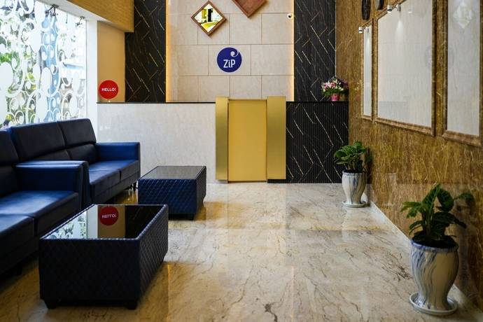 Imagen de los interiores del Hotel Zip By Sprees Purple Orchid. Foto 19