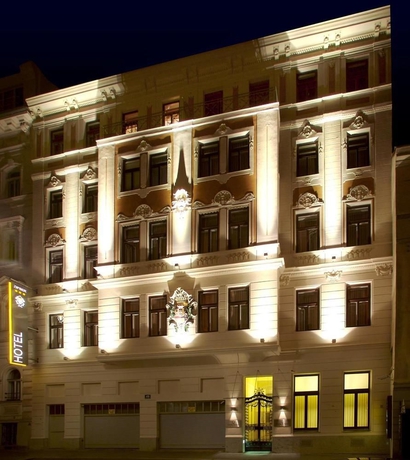 Imagen de los exteriores del Hotel Zipser. Foto 13