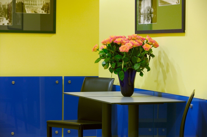 Imagen de los interiores del Hotel Zipser. Foto 15