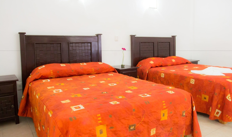 Imagen de la habitación del Hotel Zirahuen. Foto 4
