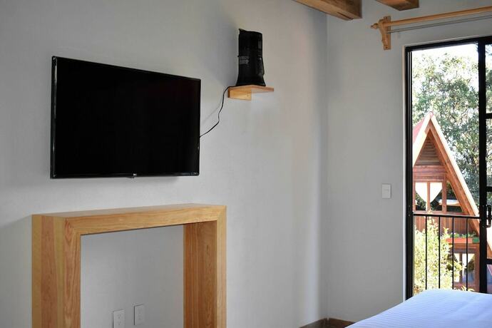 Imagen general del Hotel Zirahuen Forest and Resort. Foto 3