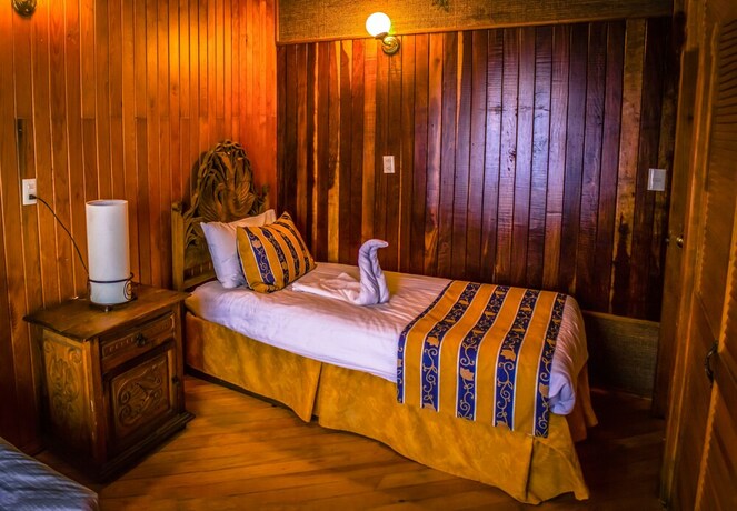 Imagen de la habitación del Hotel Zirahuen Forest and Resort. Foto 19