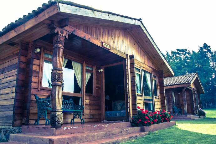 Imagen de la habitación del Hotel Zirahuen Forest and Resort. Foto 21