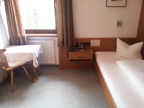 Imagen de la habitación del Hotel Zirbenhof. Foto 4