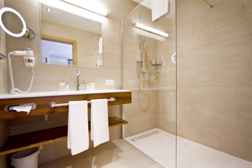 Imagen de la habitación del Hotel Zirngast. Foto 8