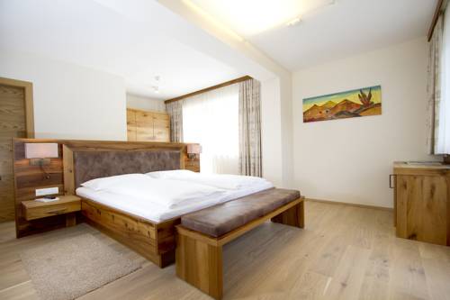 Imagen de la habitación del Hotel Zirngast. Foto 9