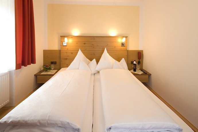 Imagen de la habitación del Hotel Zita. Foto 11