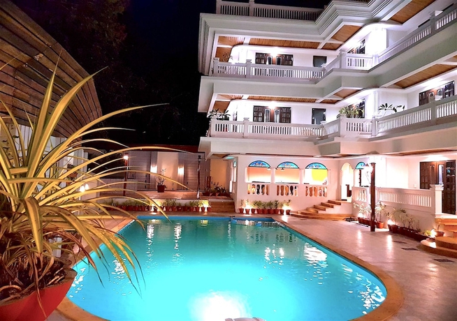 Imagen de la piscina del Hotel Ziva Suites - A Boutique. Foto 18