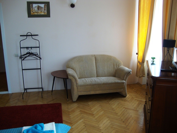 Imagen de los interiores del Hotel Zizu. Foto 14