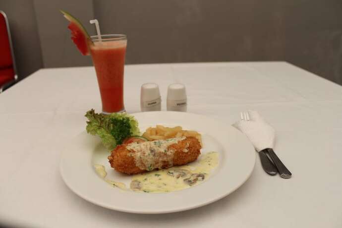 Imagen general del Hotel Zizz Convention. Foto 6