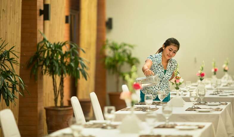 Imagen general del Hotel Zizz Convention. Foto 7