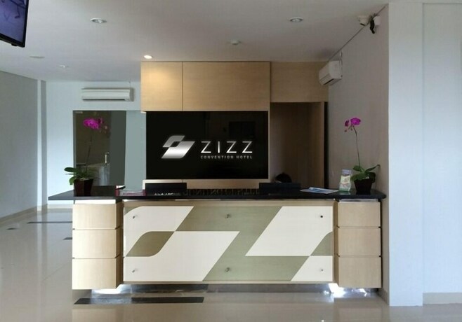Imagen de los interiores del Hotel Zizz Convention. Foto 31