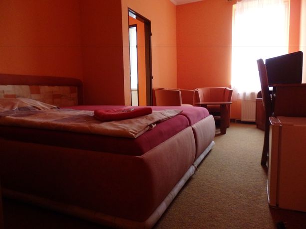 Imagen de los exteriores del Hotel Zlat&yacute; Kř&iacute;ž. Foto 19