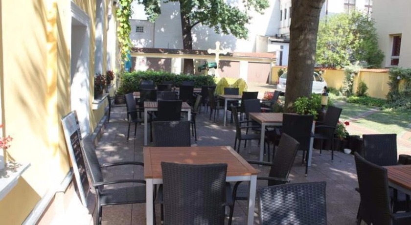 Imagen del bar/restaurante del Hotel Zlat&yacute; Kř&iacute;ž. Foto 8