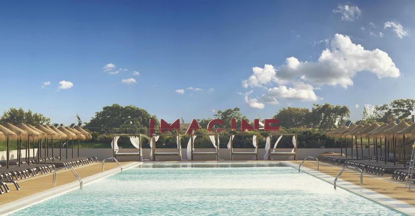 Imagen de la piscina del Hotel Zmar Eco Experience. Foto 13