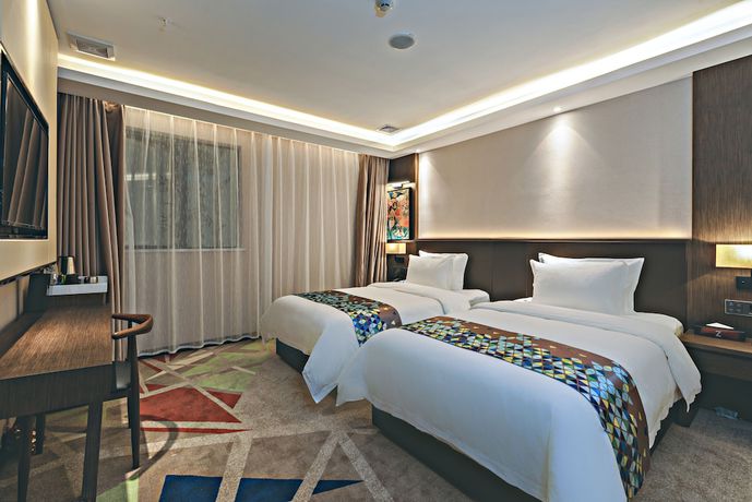 Imagen de la habitación del Hotel Zmax. Foto 16