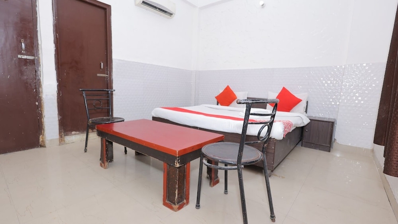 Imagen de la habitación del Hotel ZoVo Agra. Foto 2