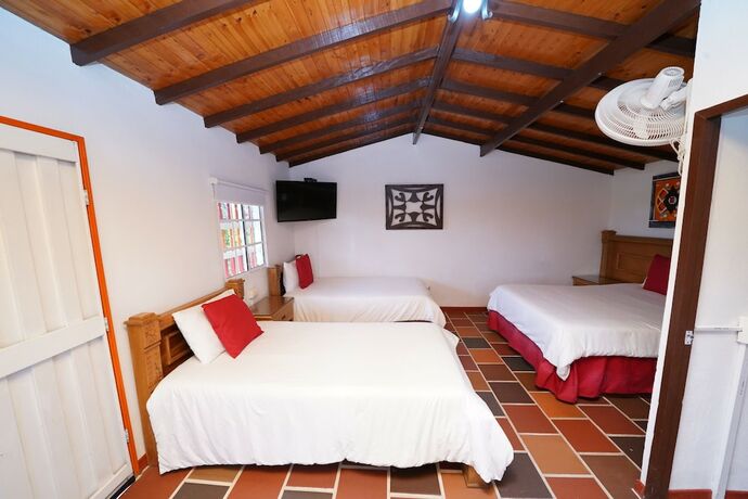 Imagen de la habitación del Hotel Zocalo Campestre. Foto 23