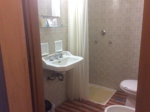 Imagen de la habitación del Hotel Zocca. Foto 7