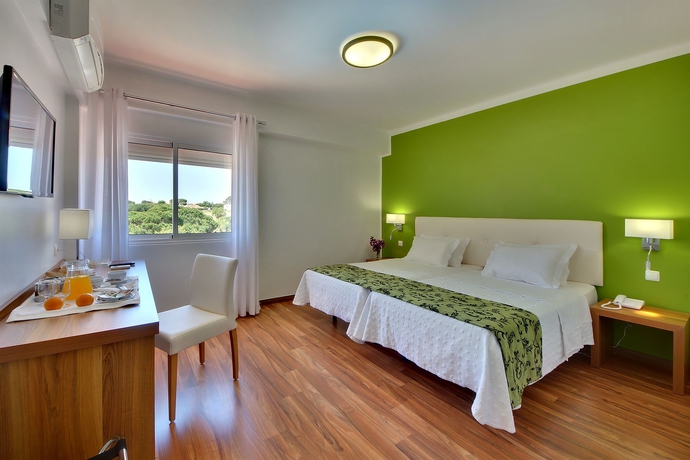 Imagen de la habitación del Hotel Zodiaco, Quarteira. Foto 6