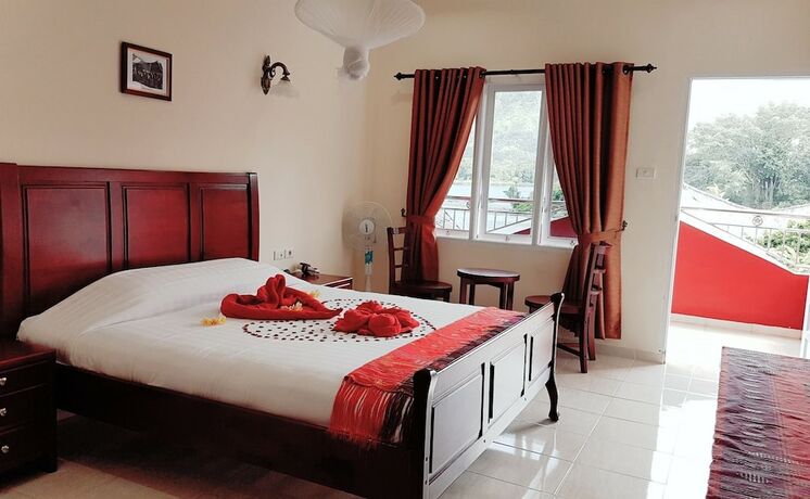 Imagen de la habitación del Hotel Zoe S Paradise Waterfront Hotel. Foto 10