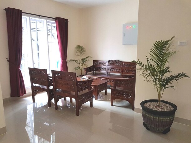 Imagen de los interiores del Hotel Zoe S Paradise Waterfront Hotel. Foto 14