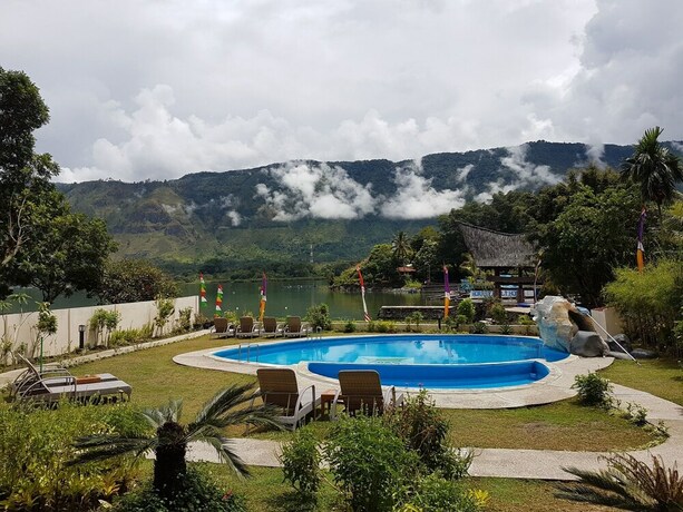 Imagen de la piscina del Hotel Zoe S Paradise Waterfront Hotel. Foto 20