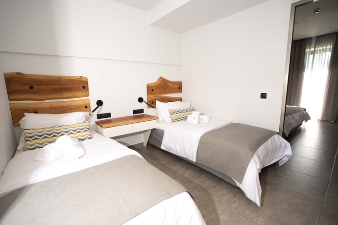 Imagen de la habitación del Hotel Zoe Seaside Resort. Foto 7