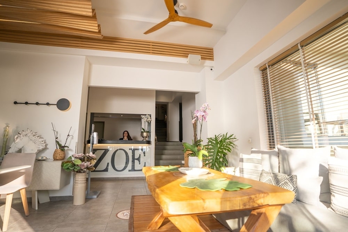 Imagen de los interiores del Hotel Zoe Seaside Resort. Foto 19