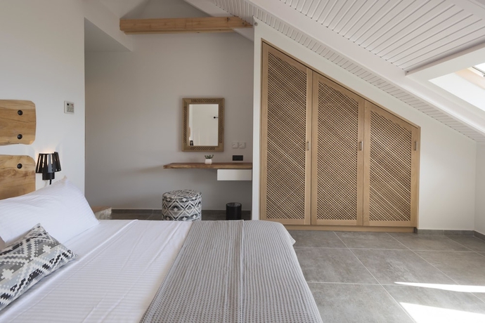 Imagen de la habitación del Hotel Zoe Seaside Resort. Foto 13