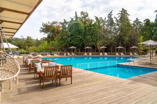 Imagen general del Hotel Zoe, Trypiti Beach Resort. Foto 4