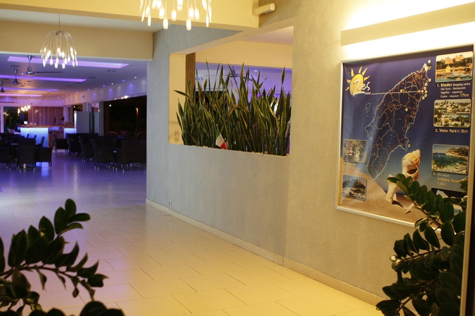 Imagen de los interiores del Hotel Zoes. Foto 11