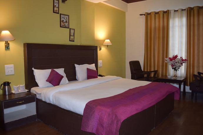 Imagen de la habitación del Hotel Zojila Residency. Foto 8