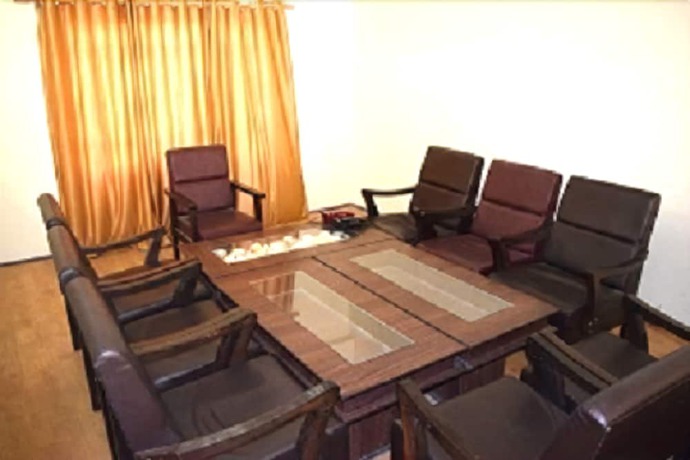 Imagen de la habitación del Hotel Zojila Residency. Foto 9