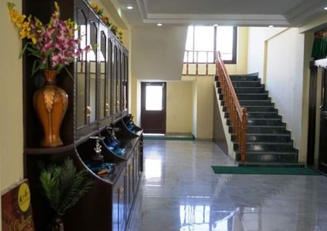 Imagen de los interiores del Hotel Zojila Residency. Foto 16