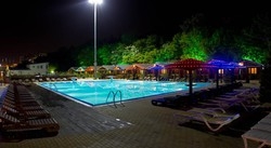 Imagen de la piscina del Hotel Zolotaya Buhta Hotel. Foto 8