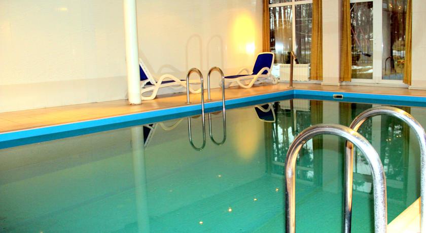 Imagen de la piscina del Hotel Zolotoy Oazis Hotel. Foto 8