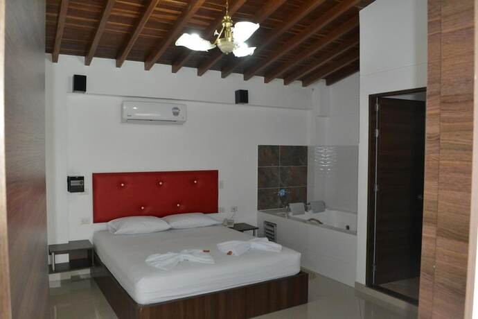 Imagen de la habitación del Hotel Zona Blanca. Foto 3